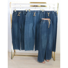 Трендові жіночі джинси вільного крою р.5-8XL талія на резинці та шнурівці Ластівка