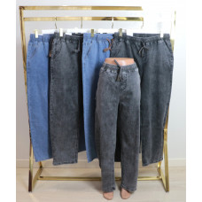 Трендові жіночі джинси МОМ р.32-42 талія на резинці та шнурівці Kenalin