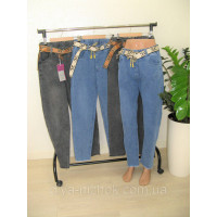 Жіночі  джинси   на резинці з яскравим ременем  напівБАТАЛ  р.28- 33  KENALIN