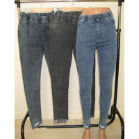 Модні жіночі джинси стрейч-напівбатал від 29 до 32 розміру із закотом різні кольори Ластівка